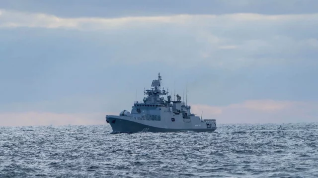 রাশিয়ার পর্যবেক্ষণে মার্কিন যুদ্ধজাহাজ, যুদ্ধের আশঙ্কা