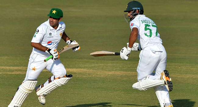 বোলারদের প্রাণান্ত চেষ্টায়ও শেষ রক্ষা হলো না, জিতল পাকিস্তান