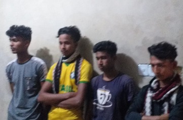 বেগমগঞ্জে দেশীয় অস্ত্রসহ ৪ জন গ্রেফতার