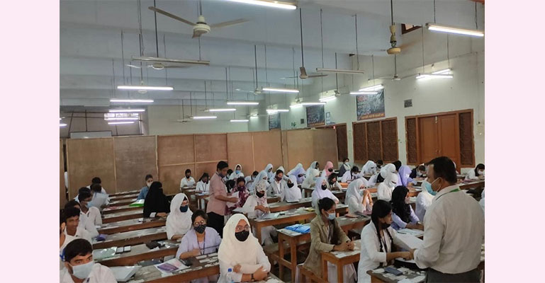 এইচএসসি পরীক্ষার প্রথম দিনে অনুপস্থিত ১১৩৪৫