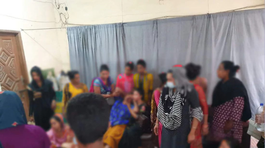 উত্তরায় হিজড়াদের দুই গ্রুপের সংঘর্ষ, আহত ১২