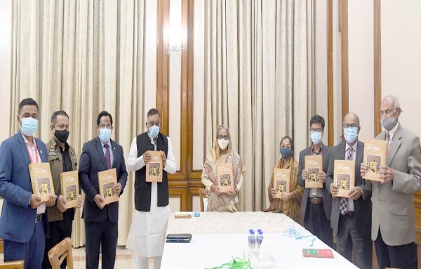 "নেতা মোদের শেখ মুজিব" গ্রন্থের মোড়ক উন্মোচন