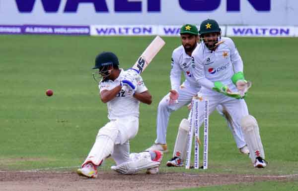 ফলোঅনের লজ্জায় বাংলাদেশ