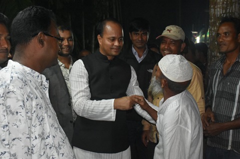 মানবতার কল্যাণে কাজ করে যাচ্ছেন মাহমুদুল হাসান সোহাগ