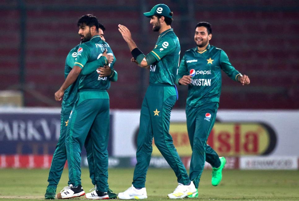 ওয়েস্ট ইন্ডিজকে হারিয়ে পাকিস্তানের সিরিজ জয়