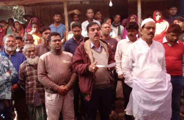 গুন্ডালা মোর কোমরটাত চেয়ারলা ভাঙ্গিচে গে বাপু!