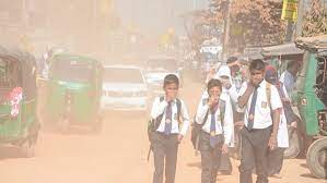 বিশ্বের তৃতীয় দূষিত বাতাসের শহর ঢাকা