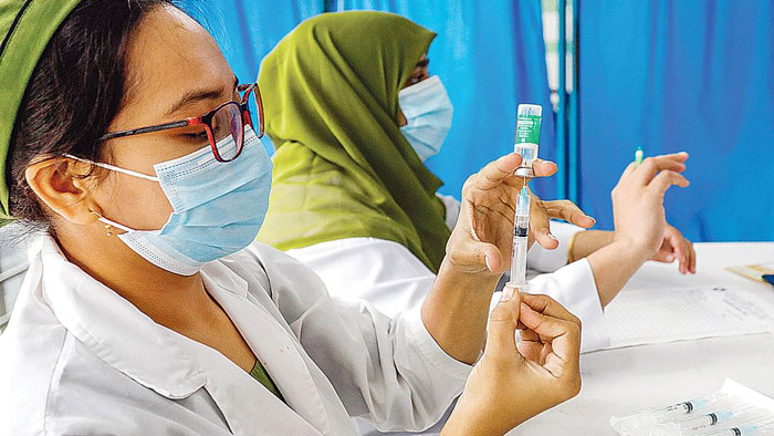 মঙ্গলবার থেকে শুরু হচ্ছে করোনার বুস্টার ডোজ