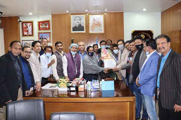 বিএসএমএমইউ’র উপাচার্যকে শেবাচিমের প্রাক্তন ছাত্রলীগ নেতাদের শুভেচ্ছা ও অভিনন্দন