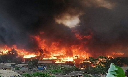 রোহিঙ্গা ক্যাম্পের হাসপাতালে আগুন