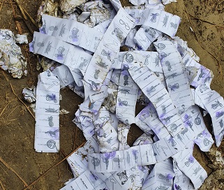 নাটোরের সিংড়ার বিলদহরে সীলমারা ব্যালট পেপার উদ্ধার