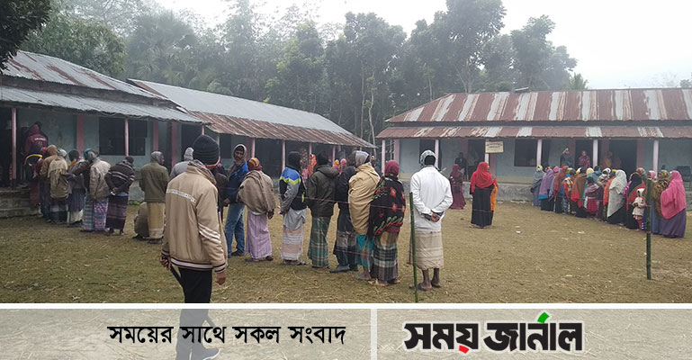 নাটোরে শীত উপেক্ষা করে ব্যাপক ভোটার উপস্থিতি