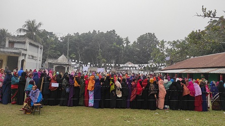 ফরিদপুরে ইউপি নির্বাচনের ভোট গ্রহণ চলছে