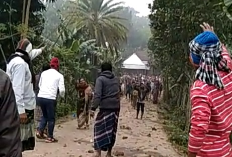 ফরিদপুরে দুই গ্রামের সংঘর্ষ,পুলিশসহ আহত৩০