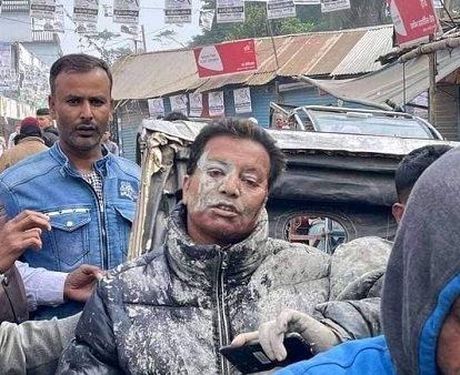 স্বতন্ত্র প্রার্থীকে মারধর করে ডোবায় ফেলার অভিযোগ