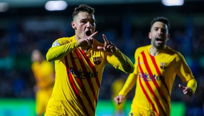 শেষ ষোলোতে তারকাবিহীন বার্সেলোনা