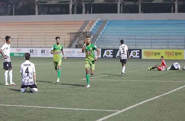 মোহামেডানকে হারিয়ে ফেডারেশন কাপের ফাইনালে রহমতগঞ্জ