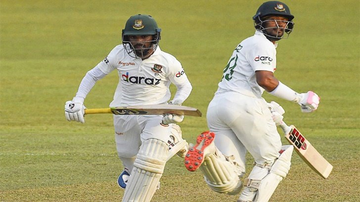 ব্যাটিং বিপর্যয়ে টাইগাররা