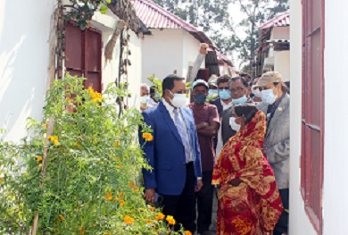 প্রধানমন্ত্রীর উপহারের গৃহে সৌরভ ছড়ানো নবীরুন-মনি