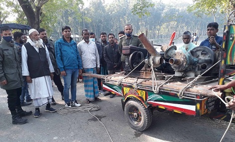 হাতিয়ায় বালু ও মাঠি উত্তোলন, ৫টি ড্রেজার মেশিন জব্দ