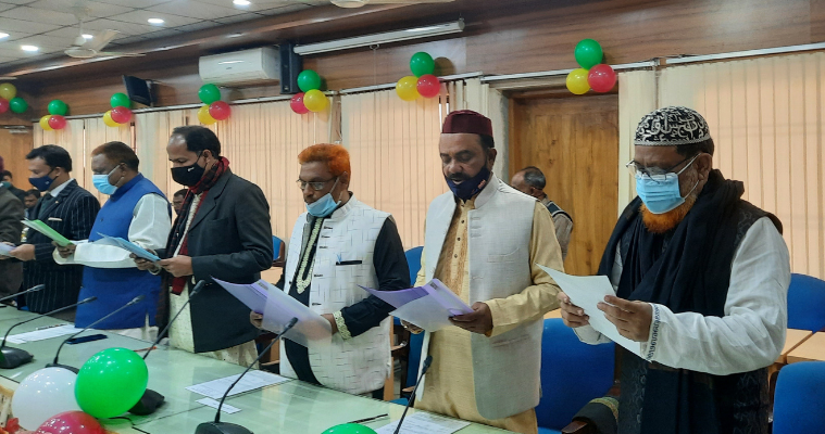 লালমনিরহাটের ১৬ ইউপি চেয়ারম্যানের শপথ গ্রহণ