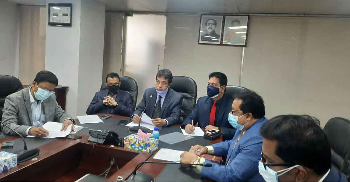 ফের বাসভাড়া বাড়ানোর চাপ, বিআরটিএতে বৈঠক