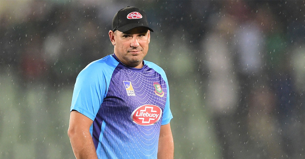 কোচ হিসেবে ডমিঙ্গোই থাকছেন