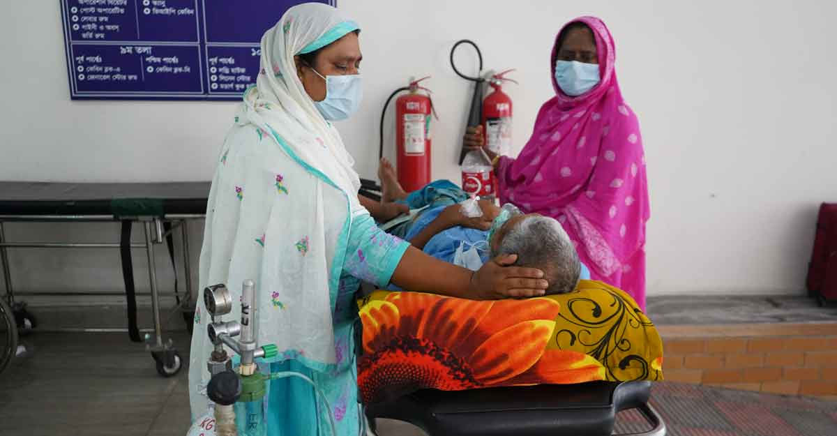 করোনায় ১২ জনের মৃত্যু, শনাক্তের হার বেড়ে ১২.০৩