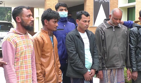 নাটোরে ৮ জন মিলে গণধর্ষণ, আটক ৫