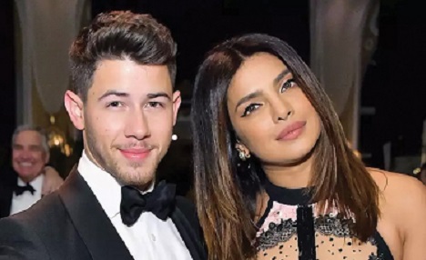 সারোগেসির মাধ্যমে মা-বাবা প্রিয়াঙ্কা ও নিক