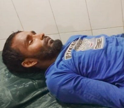 ফরিদপুরে গাছ থেকে পড়ে একজনের মৃত্যু