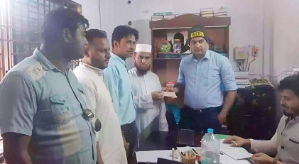 চৌদ্দগ্রামে হাফেজিয়া মাদরাসায় অনুদান হস্তান্তর