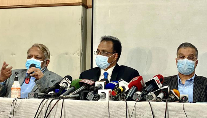 যে কারণে হাসপাতাল থেকে বাসায় খালেদা জিয়া, জানালেন চিকিৎসক