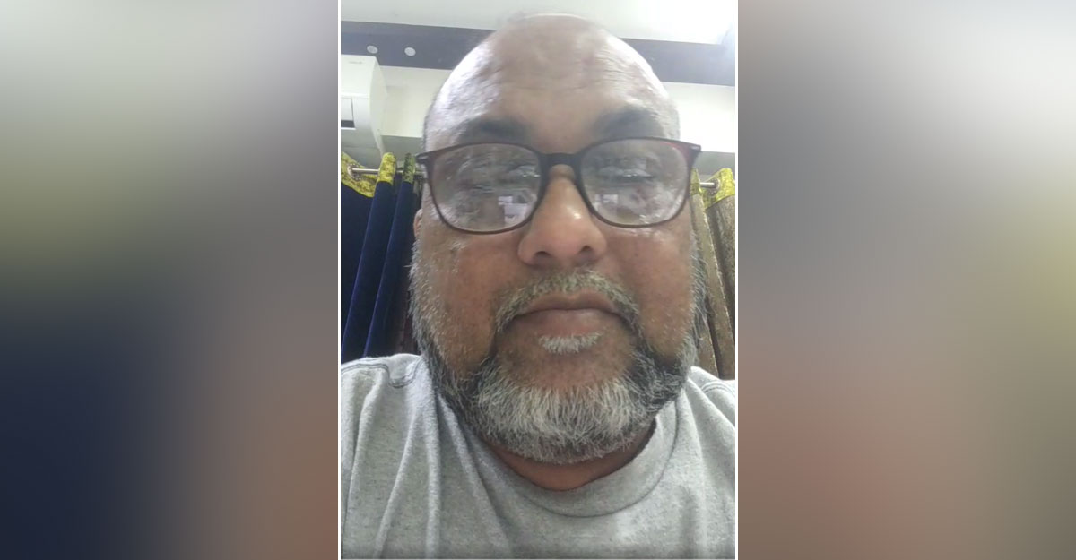 ফেসবুক লাইভে এসে চিত্রনায়ক রিয়াজের শ্বশুরের আত্মহত্যা