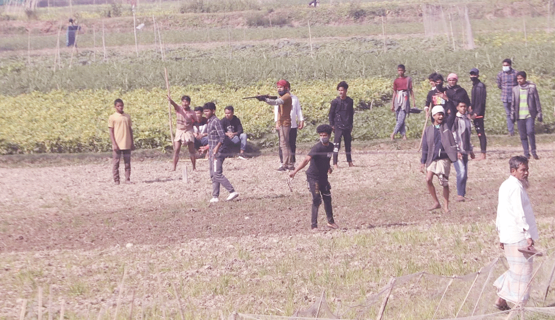 সাতকানিয়াতে নির্বাচনী সহিংসতায় কিশোরসহ নিহত ২