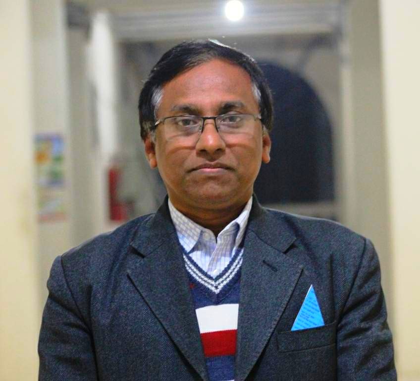 নানা অভিযোগ নিয়েও বহাল কুবি রেজিস্ট্রার