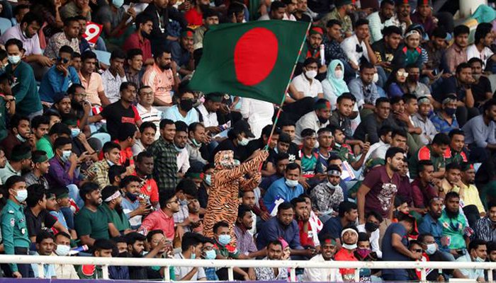 বিপিএলের টিকিট সোনার হরিণ!