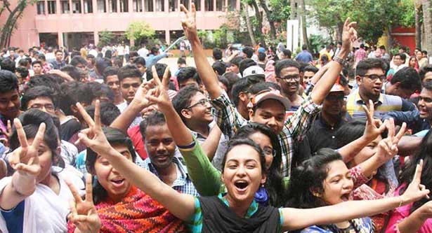 এইচএসসি ফলাফলে বাগেরহাটে এগিয়ে সাধারণ শিক্ষার্থীরা