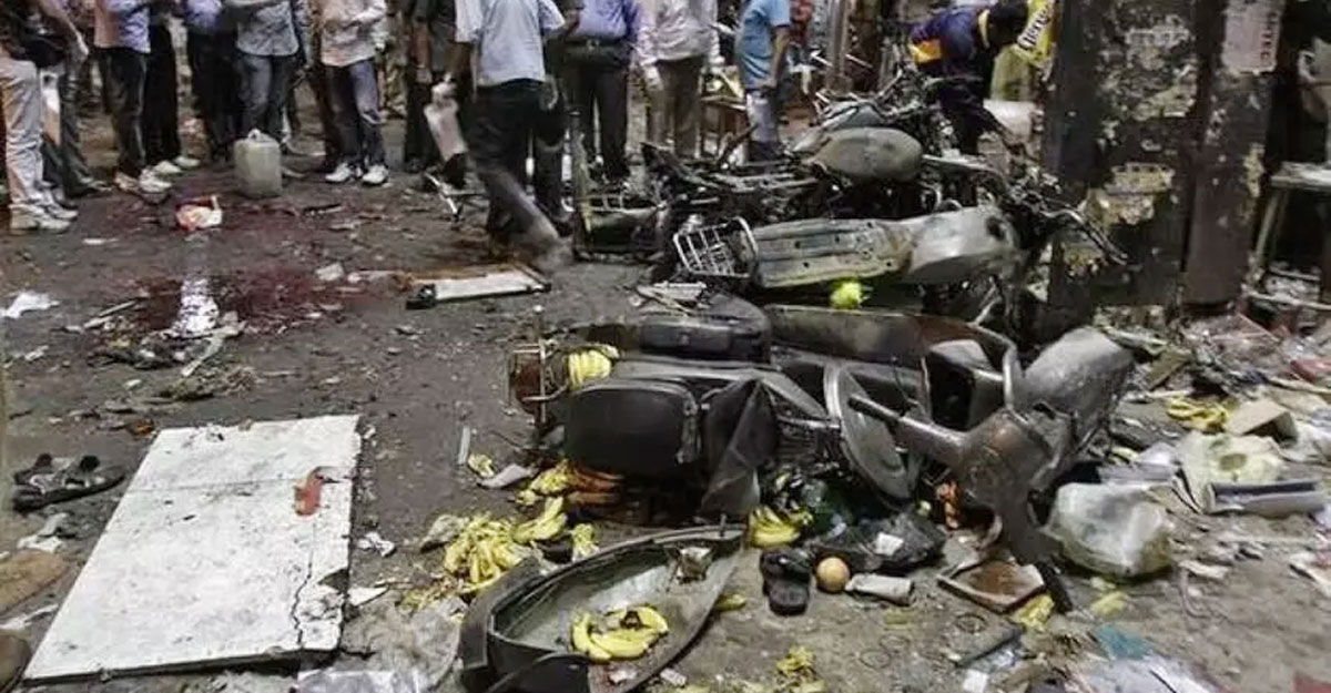 আহমেদাবাদে বোমা হামলার ঘটনায় ৩৮ জনের মৃত্যুদণ্ড