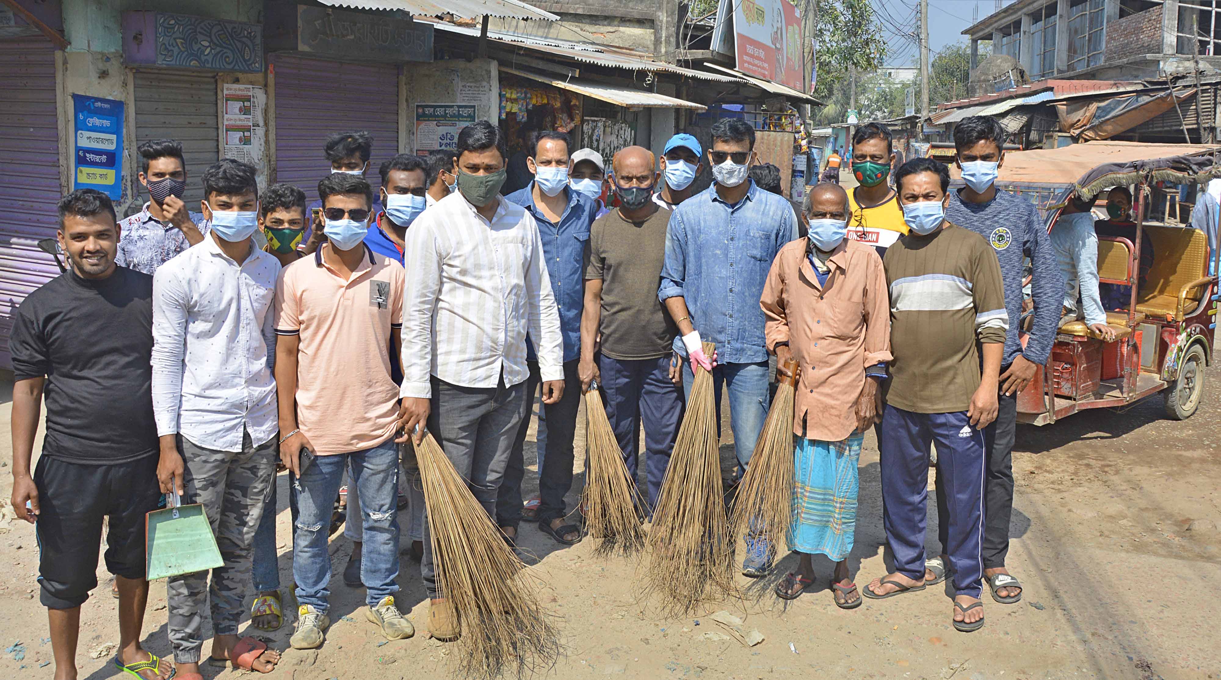 দিনাজপুর পৌর কাউন্সিলরের পরিচ্ছন্নতা অভিযান
