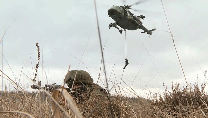 ইউক্রেন সংকট : একগুচ্ছ নিষেধাজ্ঞার কবলে রাশিয়া