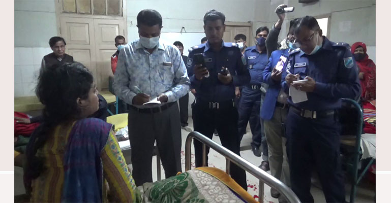 ফরিদপুরে হাসপাতালে ভর্তি রোগীর স্বামীকে কোপালো সন্ত্রাসীরা