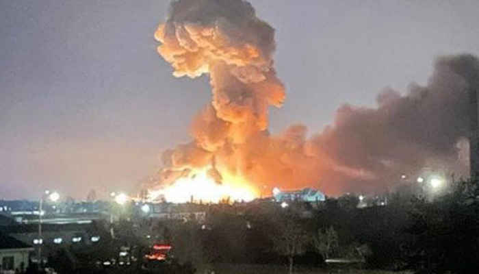 রাজধানী কিয়েভে মুহুর্মুহু গোলাবর্ষণ, সামরিক ঘাঁটিতে হামলা