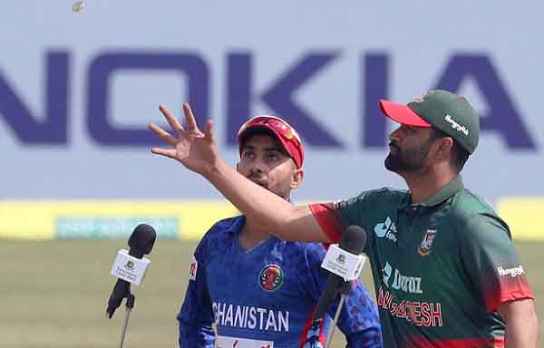 টস জিতে ব্যাটিংয়ে বাংলাদেশ