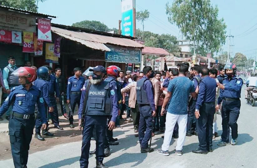 হাতীবান্ধায় ছাত্রলীগ-ছাত্রদলের ধাওয়া পাল্টা ধাওয়া, আহত ৫