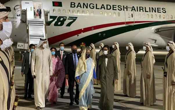 আরব আমিরাতে পৌঁছেছেন প্রধানমন্ত্রী