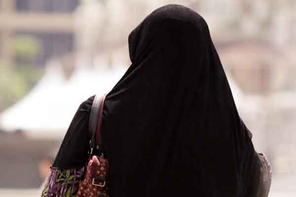 শেখ ফাহমিদা নাজনীন এর কবিতা ‘সোনালী আগল’