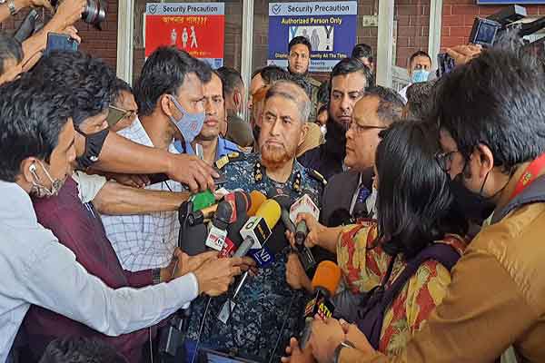 ইউক্রেন থেকে দেশে ফিরলেন বাংলার সমৃদ্ধির ২৮ নাবিক