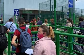 ইউক্রেনে আটকে পড়া বাংলাদেশিরা যেসব দূতাবাসে যোগাযোগ করবে