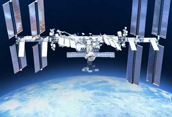 নিষেধাজ্ঞায় ধ্বংস হতে পারে রাশিয়ার মহাকাশ স্টেশন